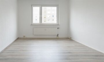 Rohdiamant sucht geschickte Hände – Bastlerobjekt mit Charakter, 95652 Waldsassen, Etagenwohnung